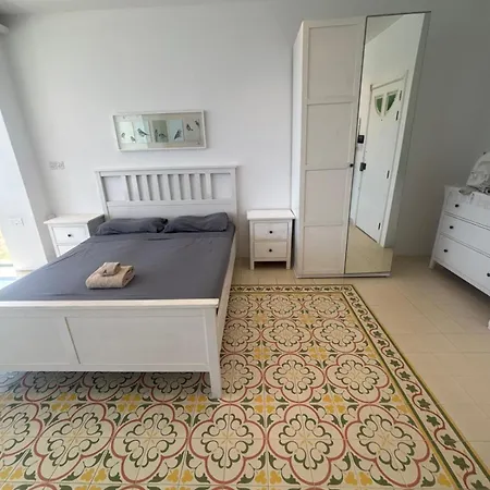 Angolina Birżebbuġa