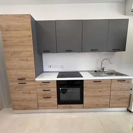 Angolina Birżebbuġa