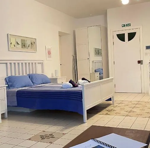 Angolina * Birżebbuġa